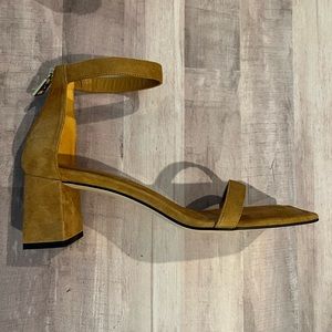 NWT Good American Heels